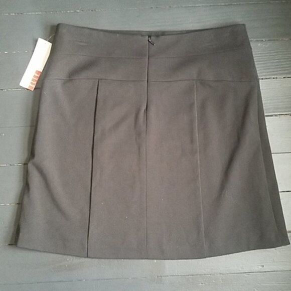 🌼 NWT Elle skirt - Picture 6 of 8